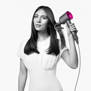 Фен Dyson Supersonic HD07 (красный) с 5 насадками и дорожным чехлом