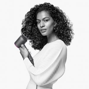 Фен Dyson Supersonic HD03 (белый) с дорожным чехлом и 4 насадками